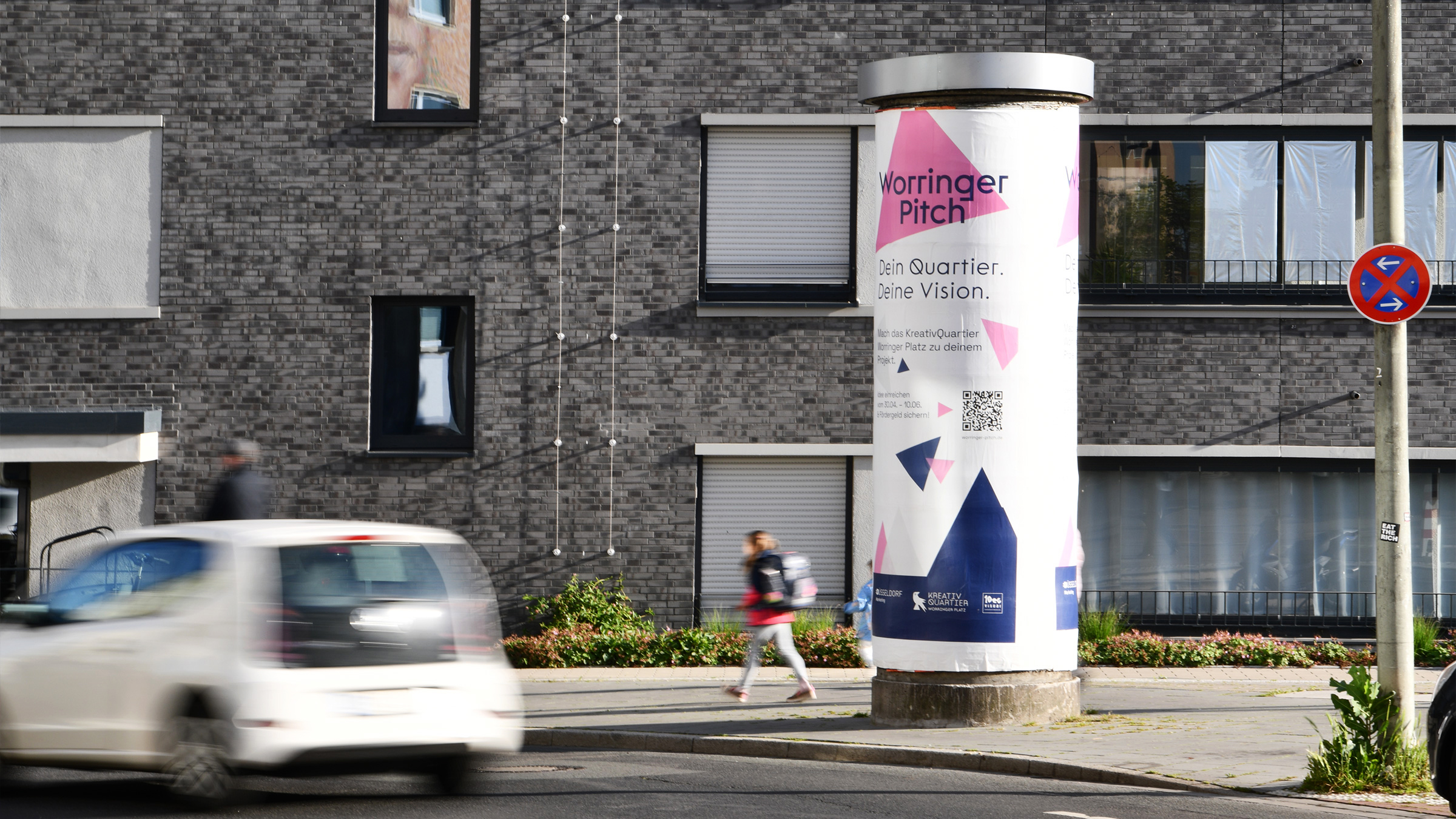 OOH Werbung in Form einer Litfaßsäule für den Worringer Pitch.